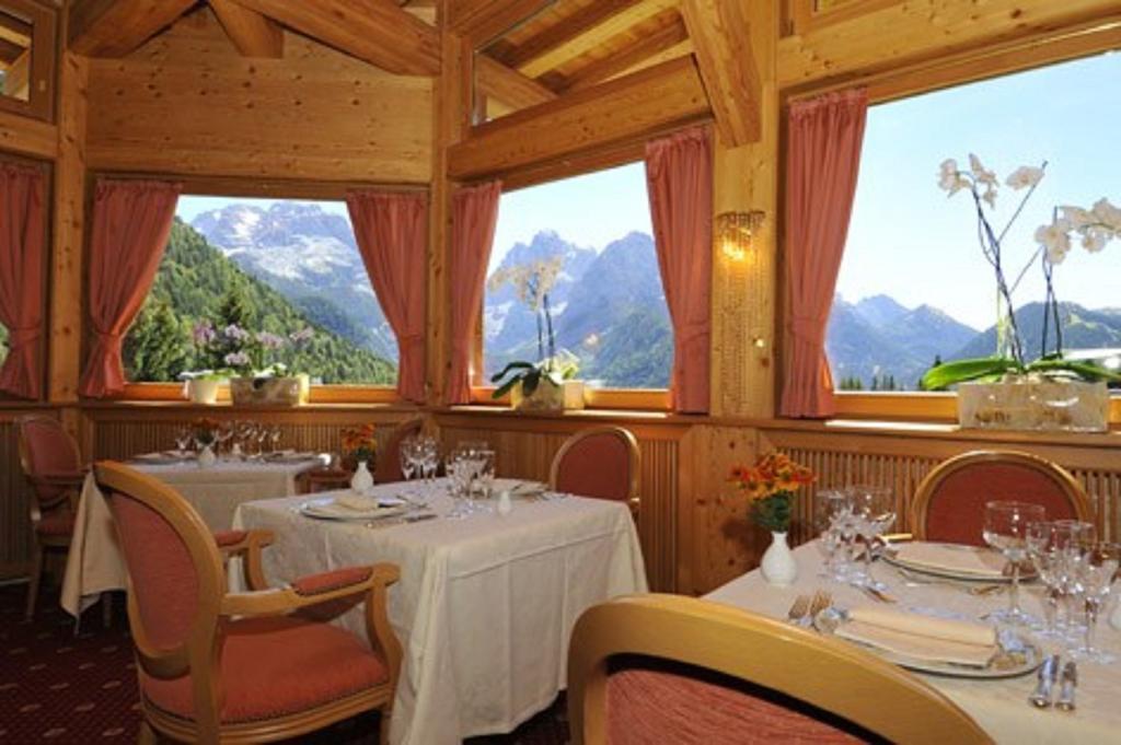 Hotel Lorenzetti 마돈나 디 캄필리오 외부 사진
